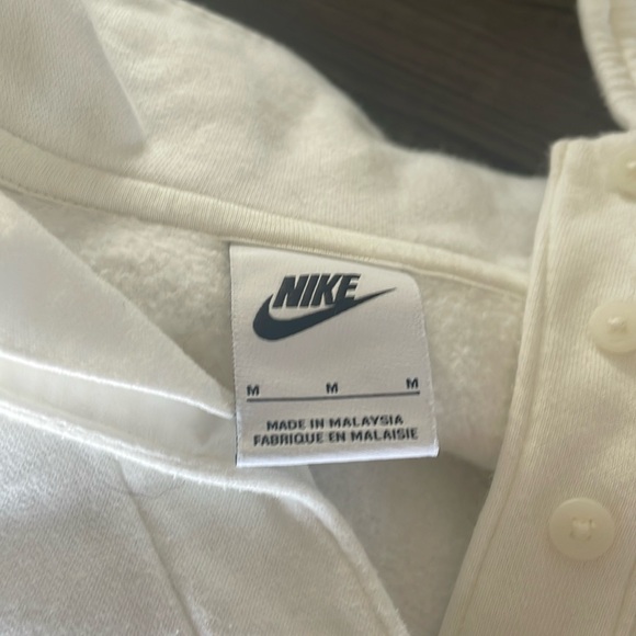 Nike sweatshirt - Picture 3 of 3